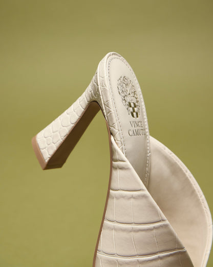 Vince Camuto Galeni Sandal Creamy White
