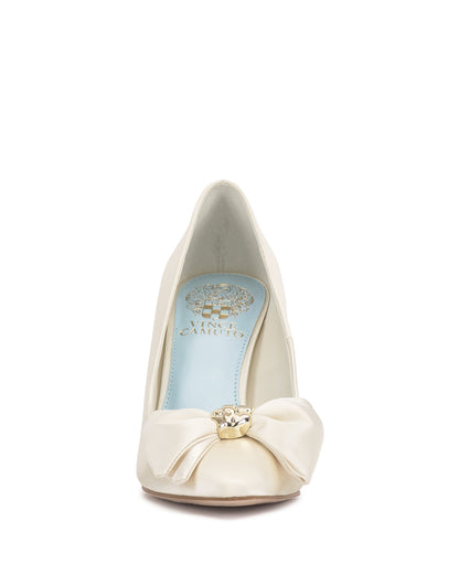 Vince Camuto Haylez Pump Milk Satin