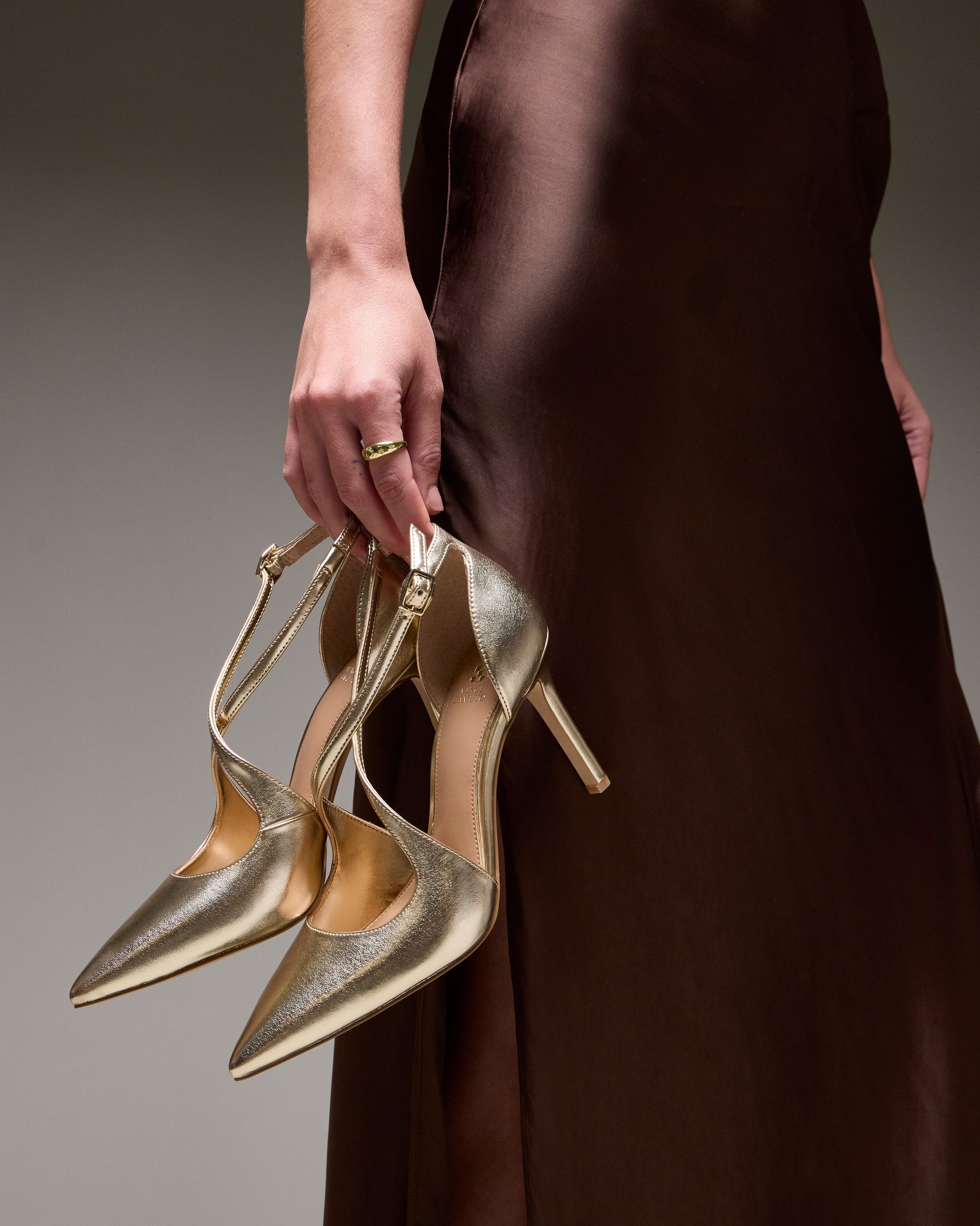 Vince Camuto Noreta Pump Egyptian Gold